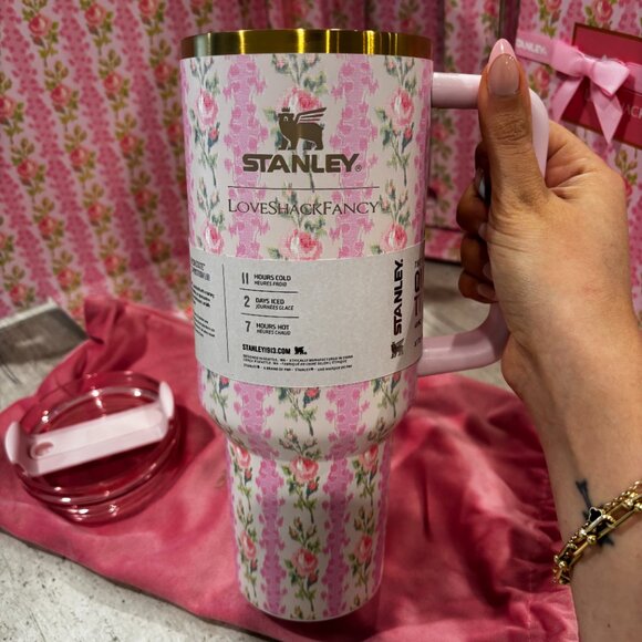 Stanley loveshackfancy 40oz special box - Picture 3 of 8